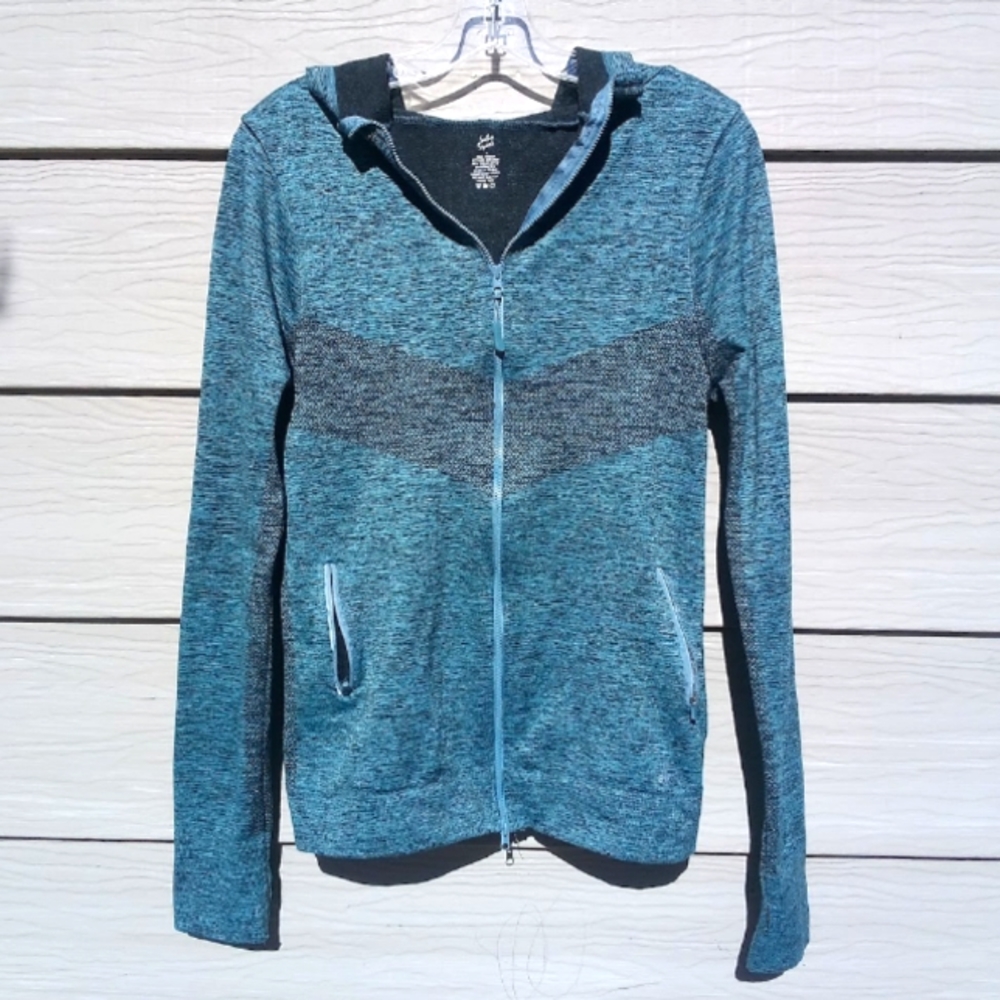 Sobo Sport zip up workout jacket, hooded, blue, size L, great condition